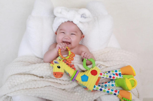 仁怀1岁宝宝流鼻涕打喷嚏